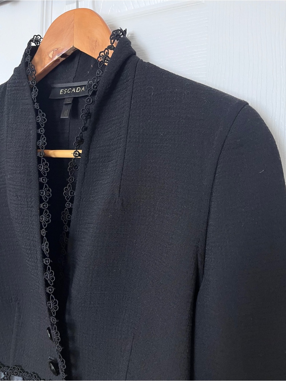 Escada Black Wool Lace-Trim Tailored Button Jacket - Picture 4 of 12